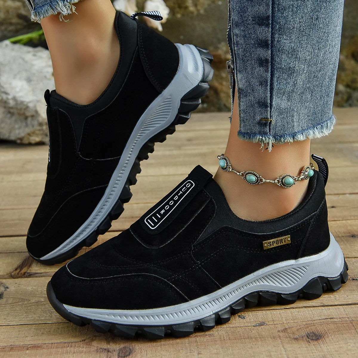Outdoor Slip-on Sports Shoes Comfortable Walking Running Sneakers for Women